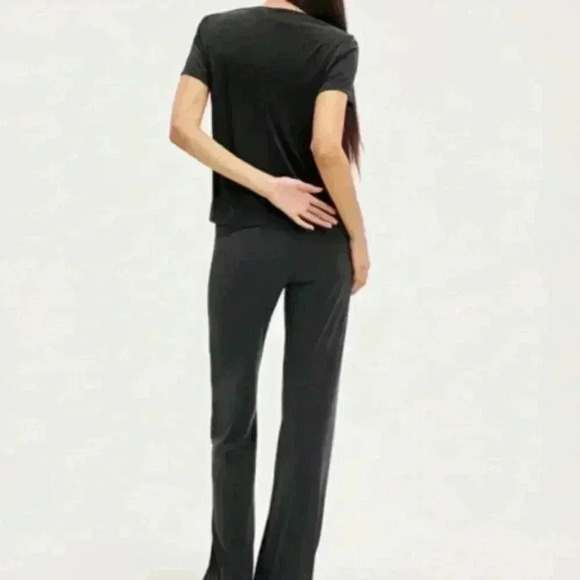 Super soft Charcoal/ Gray soft t-shirt Monki size L/XL - Picture 3 of 10